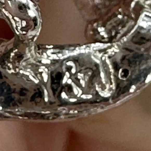 Big Y&J Signed Pearl Rhinestone Flower Brooch Pin Pendant AB Iridescent Retro - Picture 7 of 11